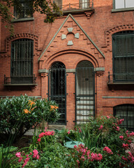 Fototapeta na wymiar Architecture of Warren Place in Cobble Hill, Brooklyn, New York
