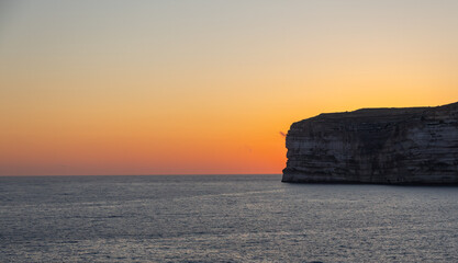 Sonnenuntergang an der Küste von Gozo