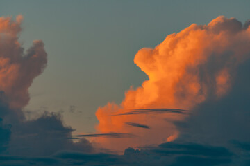 Nubes de atardecer