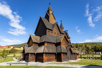 Fototapeta na wymiar Heddal Stabkirche - Norwegen 1