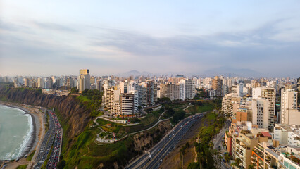 Fototapeta na wymiar Lima desde lo alto