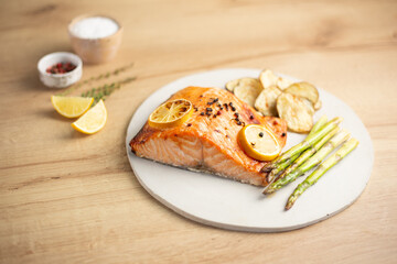 grilled salmon with vegetables