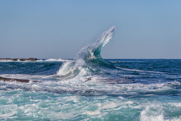 Obraz premium Dramatic wave at Port Stephens, NSW, Australia