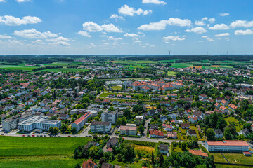 Aichach in Bayern im Luftbild, Blick auf die südöstliche Stadt
