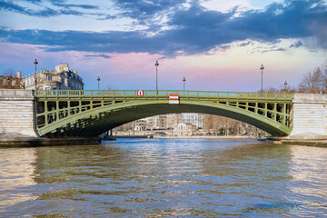 Fototapeta na wymiar Paris, view of the Sully bridge on the ile de la Cite, beautiful buildings