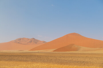 Fototapeta na wymiar Dune 45, in the Namibian sossusvlei, on a stormy afternoon with limited visibility