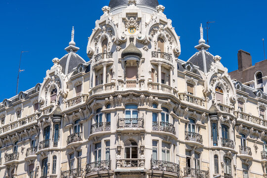 Beutiful Art Nouveau Building House of Gallardo or Casa Gallardo. Located at Calle Ferraz Street and Plaza de Espana Square crossing in Madrid, Spain. Declared Spanish Property of Cultural Interest.