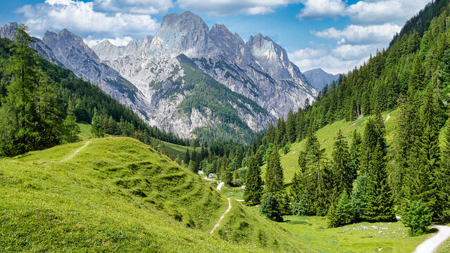 Im Klausbachtal - traumhafter Blick auf die "Berchtesgadener Dolomiten"
