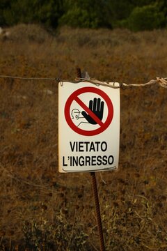 Italy, Salento: Road signal (entry prohibited).