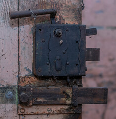 Unleashing the Majestic Grandeur of an Antique Door Lock