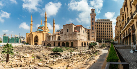 Al Amin Mosque and Saint Georges Church in Downtown Beirut, Lebanon