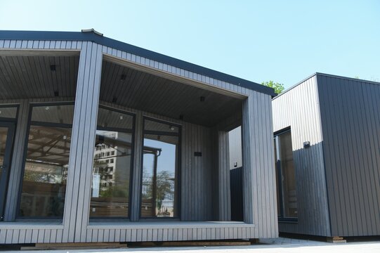 a new modular house for a small office