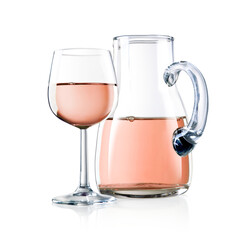 Karaffe und Glas mit Roséwein