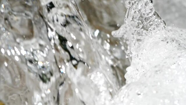 水の流れ
