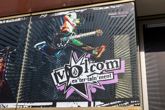 Volcom」の写真素材 | 157件の無料イラスト画像 | Adobe Stock