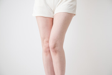 女性の綺麗な下半身　太もも脚の顔無し