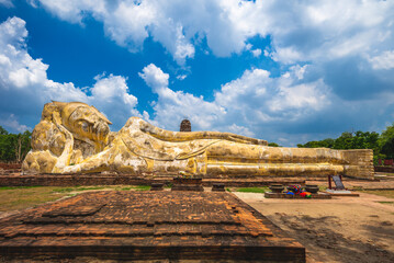 Phra Noon (Reclining Buddha) at Wat Lokayasutharam, ayutthaya, thailand