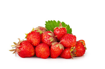 Fototapeta na wymiar Wild strawberry isolated on a white background.