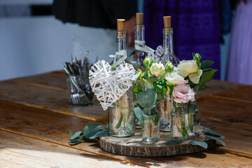 Blumen- und Tischdekoration für eine Hochzeitsfeier in München. Fotografin: Michaela Rehle