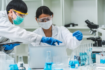 professional health care researchers working in life of medical science laboratory, technology of medicine chemistry lap experiment test for hospital, scientific specialist of chemist pharmacy