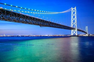 淡路島から見た夜の明石海峡大橋　兵庫県淡路市　Akashi Kaikyo Bridge at night seen from Awaji Island. Hyogo Pref, Awaji City.	