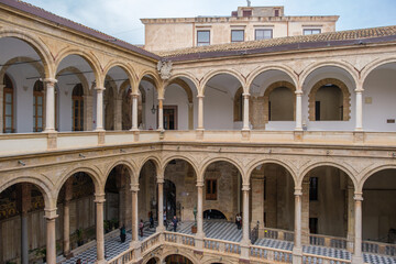 Fototapeta na wymiar Interior court of the Palazzo dei Normanni in Palermo, Italy