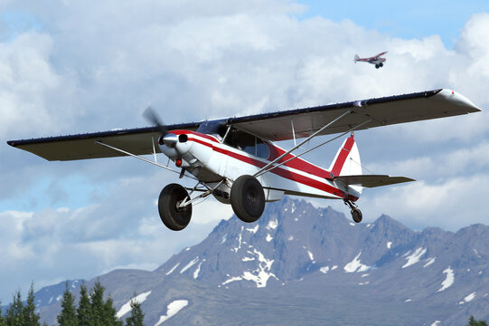 Super Cub bushplane landing at Anchorage, Alaska