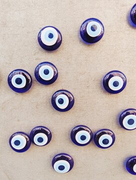 Turkish eye magnets