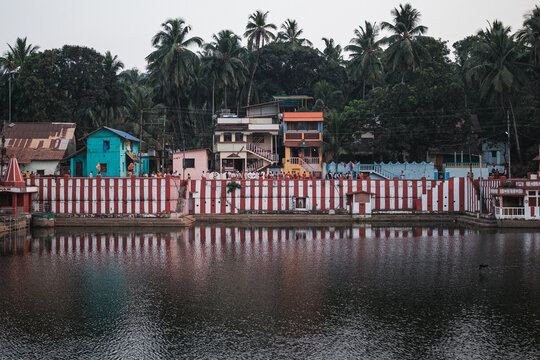 A ceremonial round at Kothi Tirkha lake.