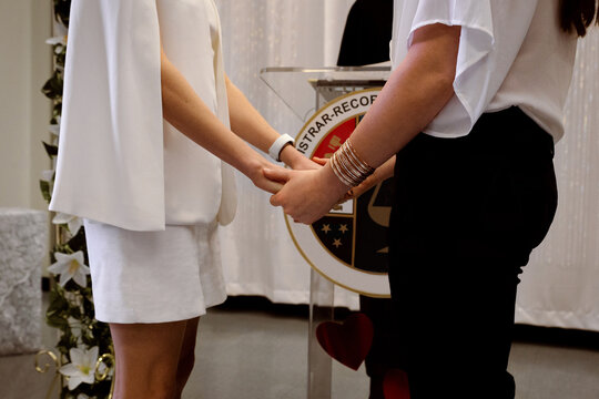 Simple Courthouse Wedding 