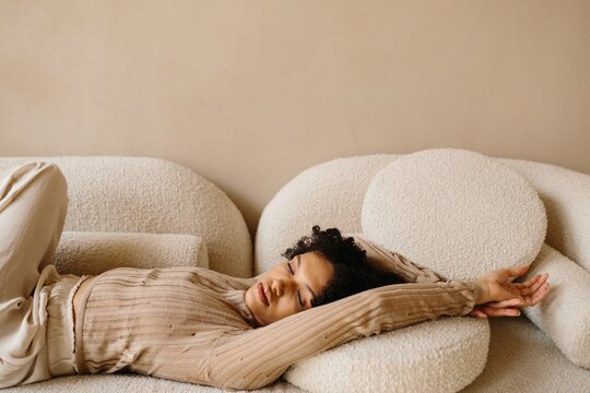 Woman sleeping - Powered by Adobe