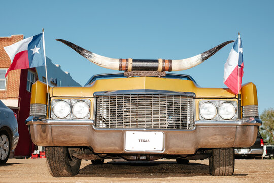 Gaudy Vintage Texas Car