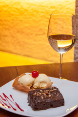 Pastel y Vino