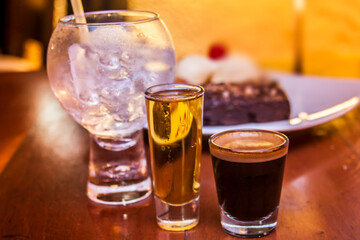 Carajillo y Pastel