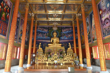 Obraz premium The president Buddha in the Buddhism church name is Phra Phuttha Sihing at Wat Don Khanakra for people travel to pay homage to the holy things. Located at Nakhon Pathom Province in Middle of Thailand.