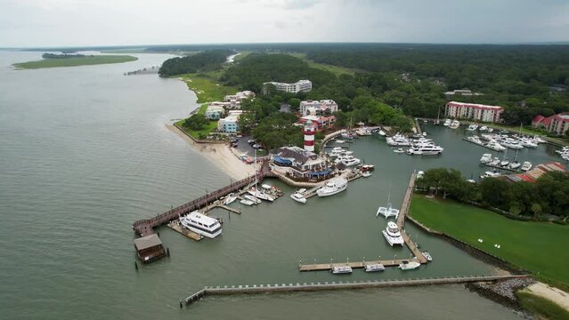 Harbour Town Hilton Head lighthouse descending drone corkscrew