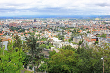 Fototapeta na wymiar Panorama sur la ville
