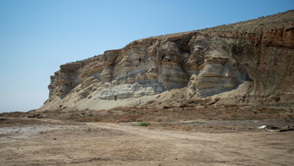 Fototapeta premium a mountain in the desert of uzbekistan