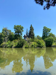 Fototapeta na wymiar Lac du bois de Boulogne à Paris