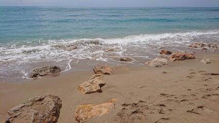 rocas y arena