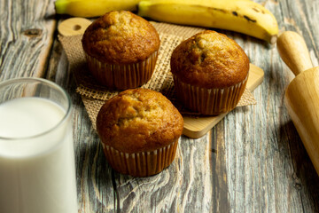 Banana cake
