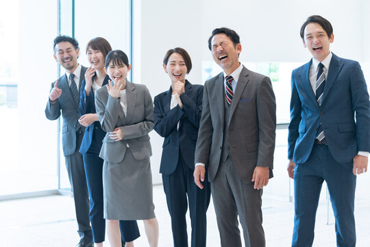 「大人数」の写真素材 | 4,238件の無料イラスト画像 | Adobe Stock