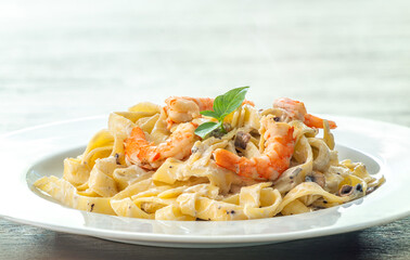 mushroom cream sauce spaghetti with shrimp