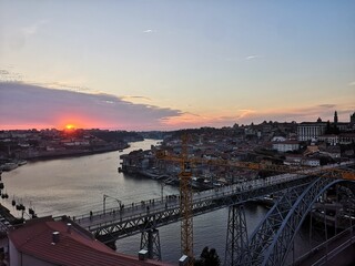 Porte Dom Luis sunset