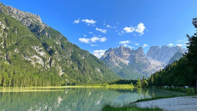 lake in the mountains © Krathin