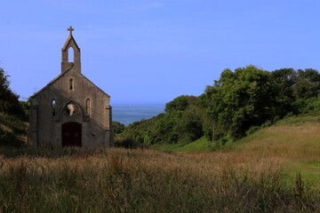 海岸沿いの古い教会(Chapelle Saint Siméon)