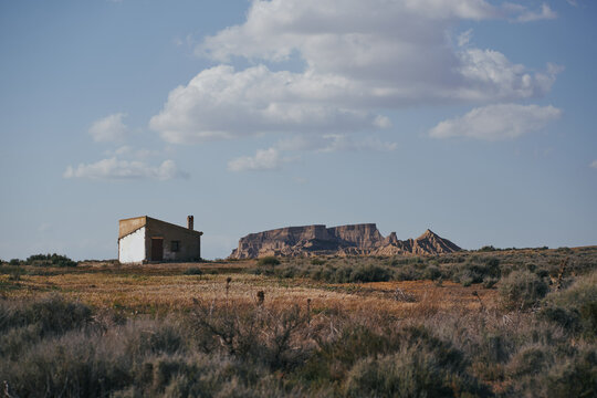 Maison en pierre dans désert