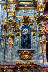 Obraz premium Capillas San francisco Javier, Dolorosa, Virgen de Fátima, cristo crucificado en la Iglesia de los Jesuitas, Toledo