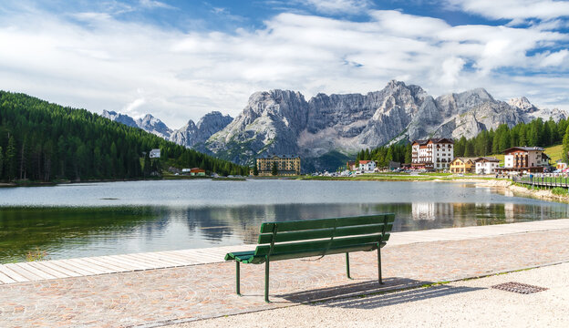 Misurinasee (Lago di Misurina) bei Cortina d&rsquo;Ampezzo in den Dolomiten, Italien