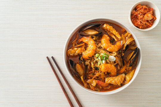 Jjamppong -  Korean Seafood Noodle Soup